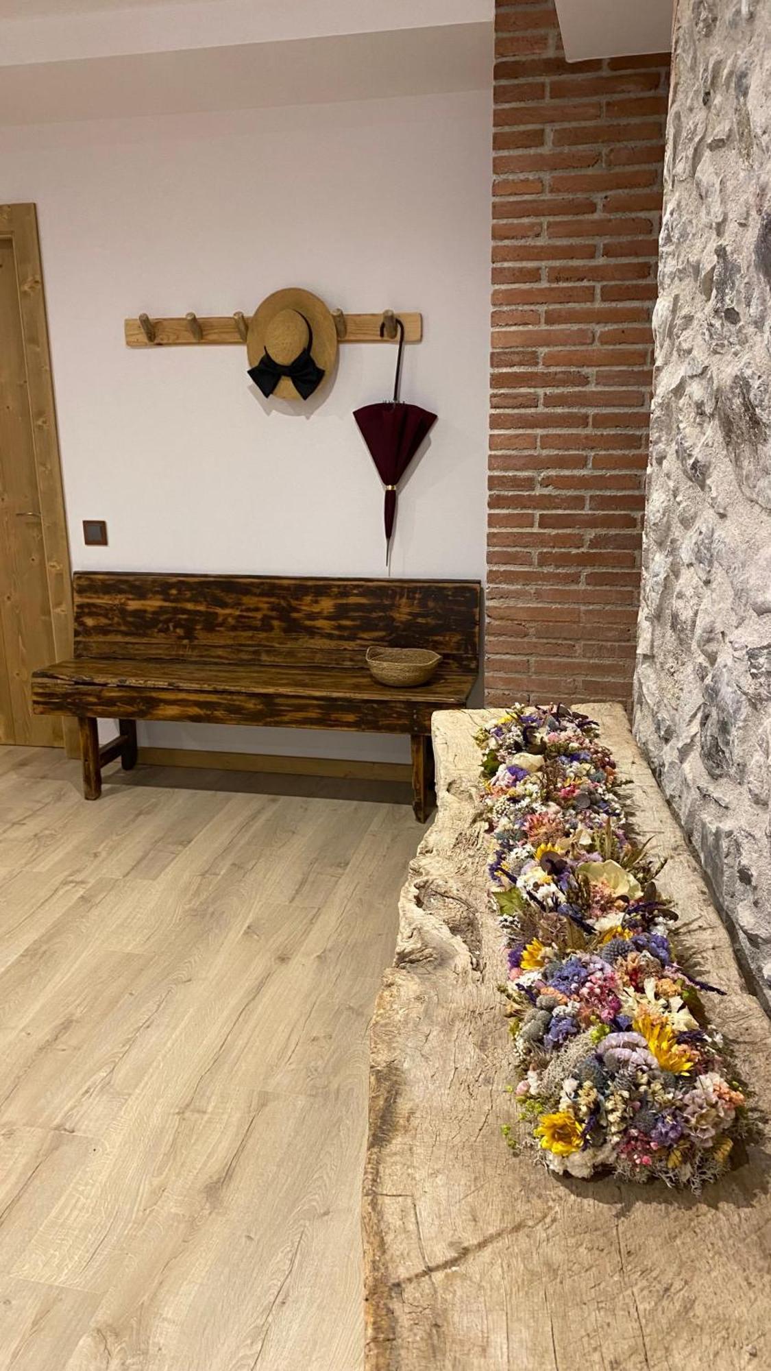 Pis Turistic De 170 M2 A La Placa Porxada De Bagá Kültér fotó
